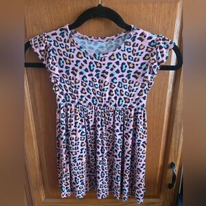 Posh Peanuts Girls' Pink Leopard Print Flutter Sleeve Top 10Y